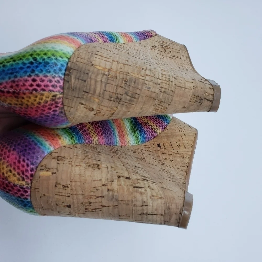 𝅺nine West women US 9 rainbow wedge heels Cheerful-30 open toe cork vegan PRIDE